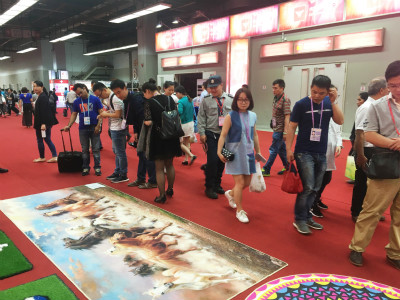 华德首秀广交会：3D印花及人造草坪受青睐